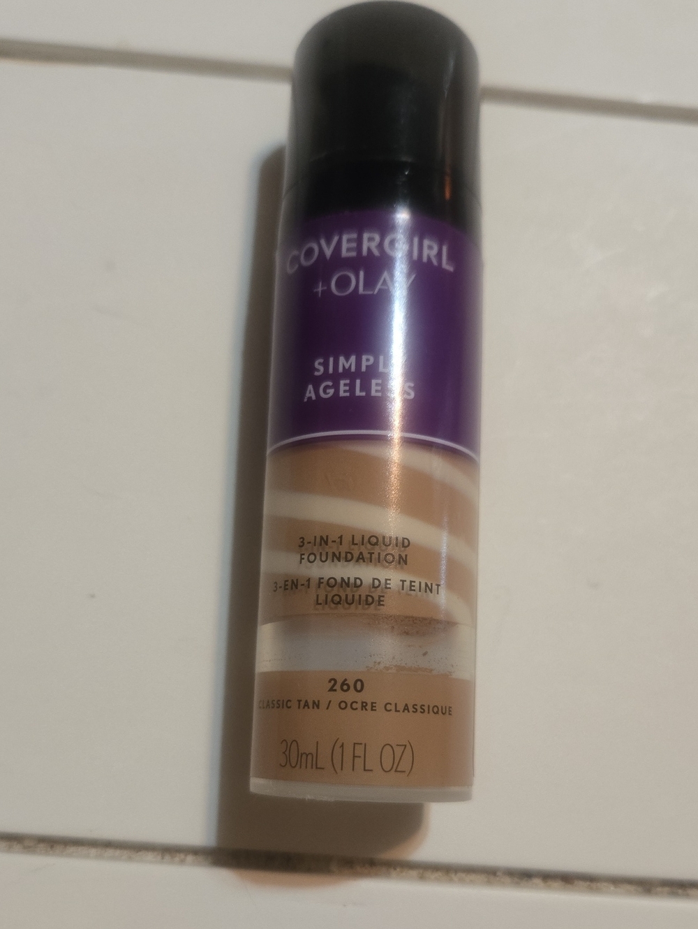 COVERGIRL OLAY Simple Ageless 3-in-1 Liquid Foundation - Classic Tan (260) NWOT